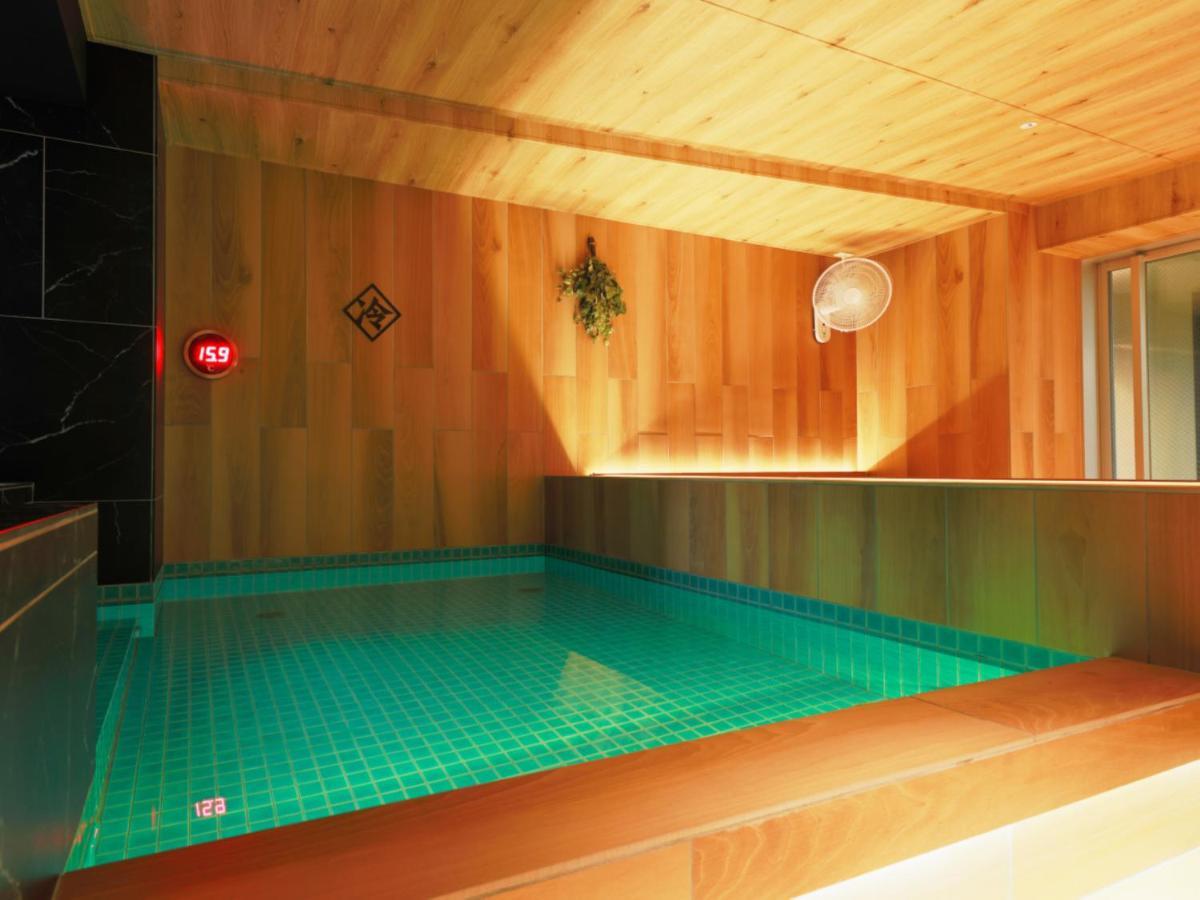 Rembrandt Cabin & Spa Shimbashi - Caters To Men Tokio Zewnętrze zdjęcie